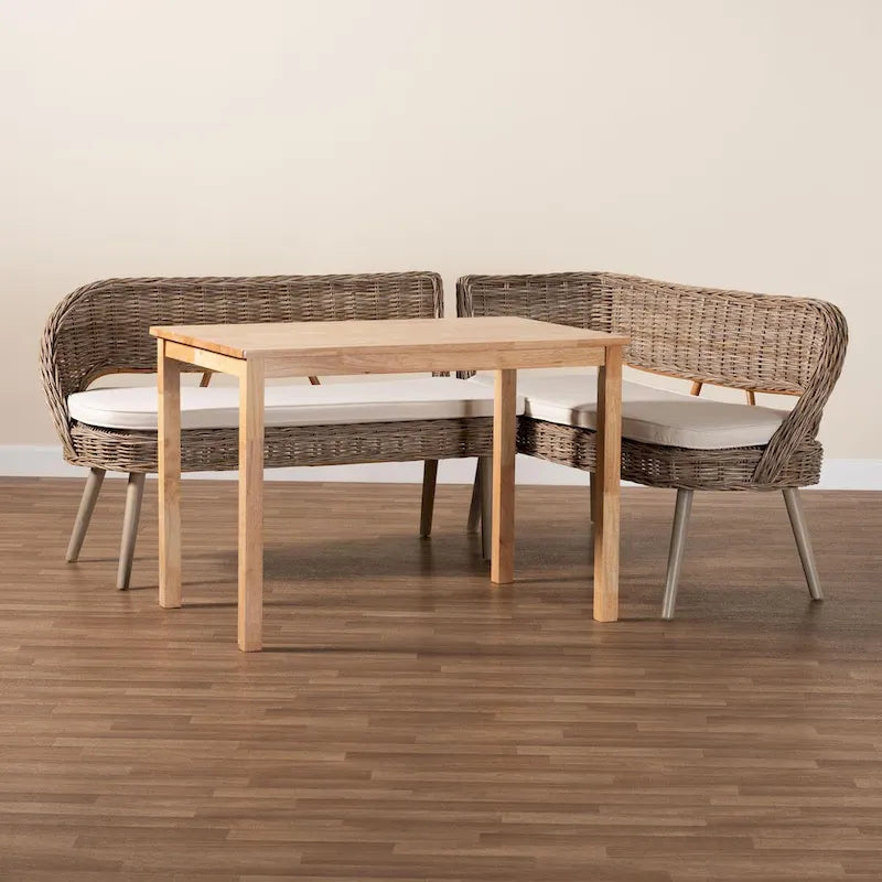 Coin repas moderne bohème en rotin Kubu naturel avec banc et table en bois